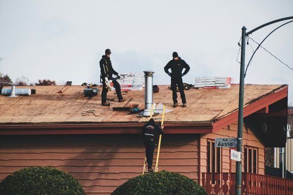 5 bonnes raisons de faire appel à une société de toiture à Houdan