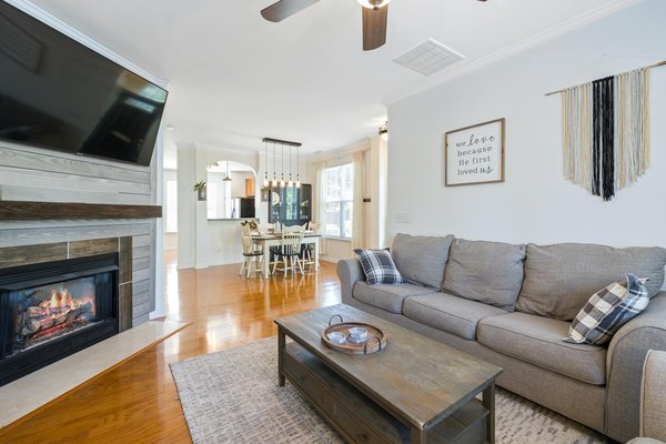 Top aluminium portals: local craftsmanship and stylish designs